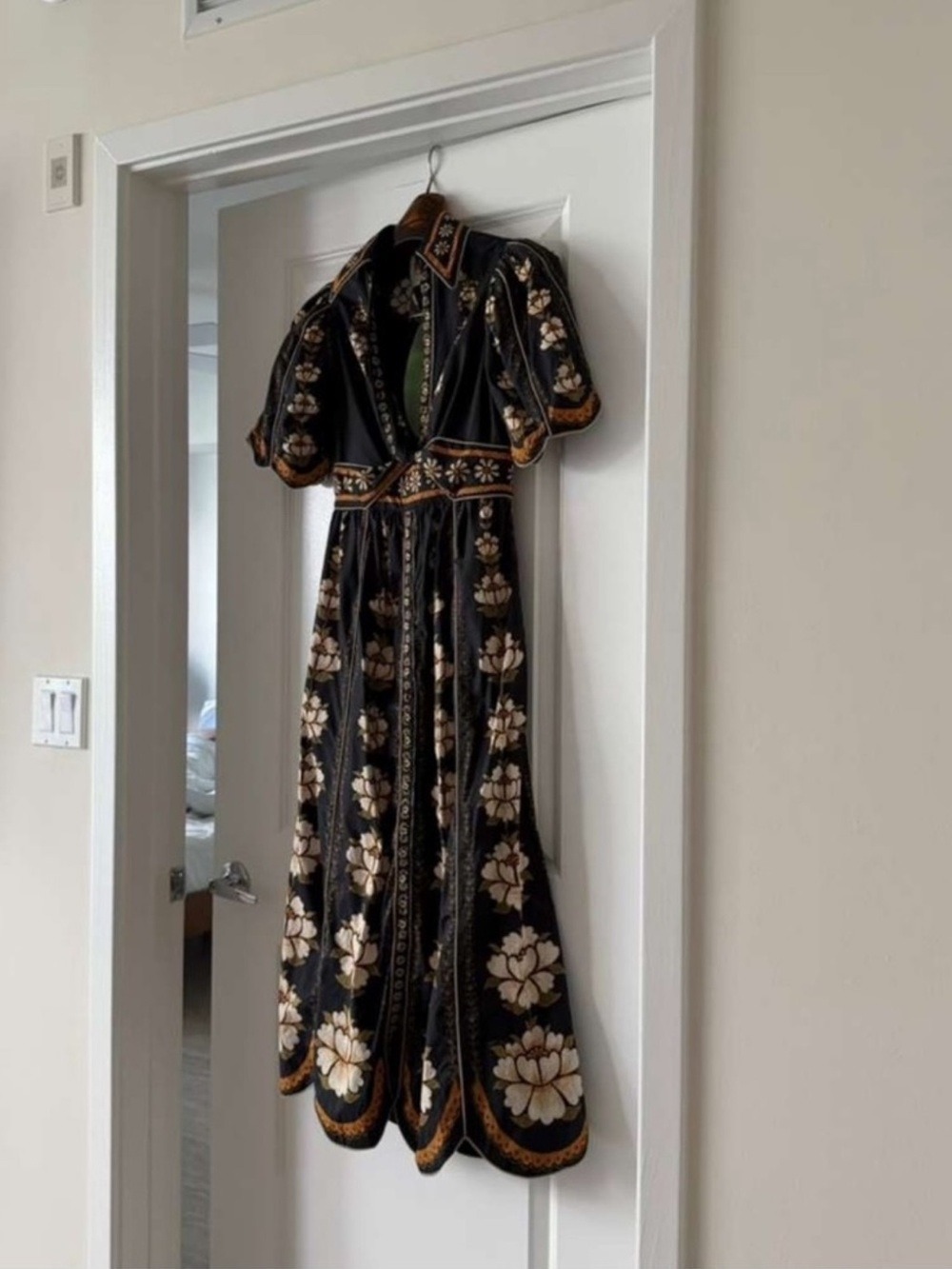 Farm Rio Black Bold Flowers Midi Dress - Picture 4 of 8